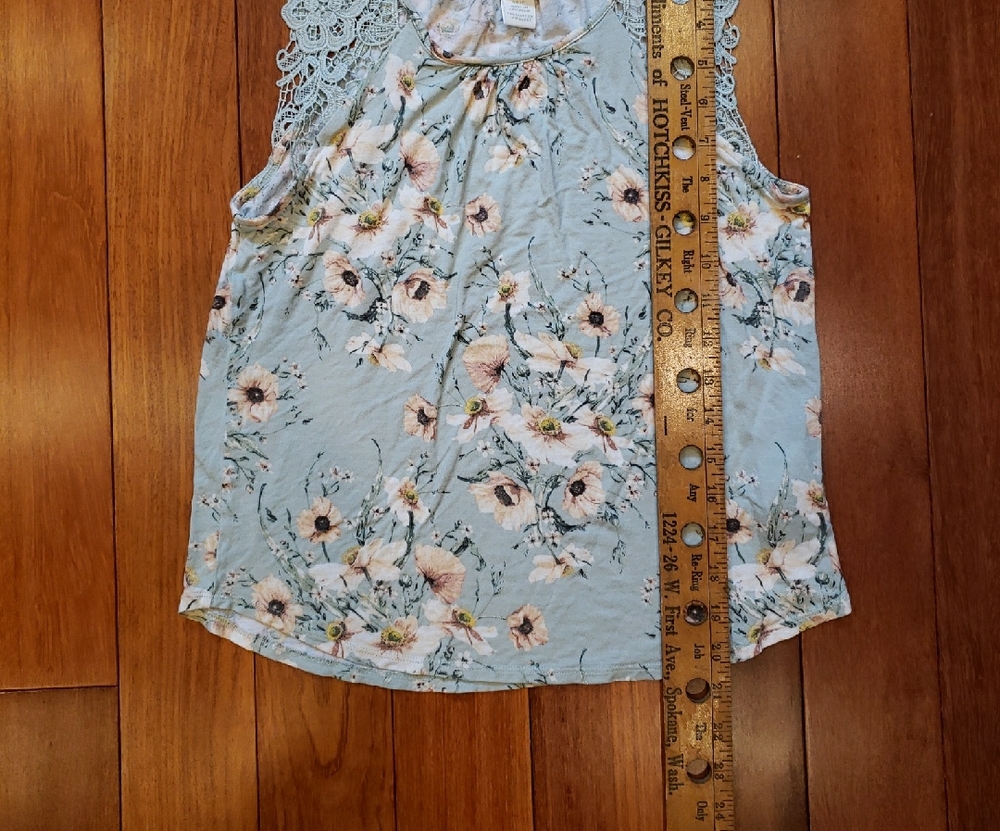 H&M Women's XS Sleeveless Lace detail floral blouse - Picture 2 of 7